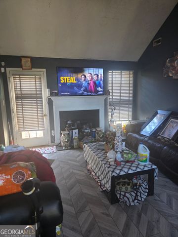 121 Bombay Lane, Grantville, GA 30220