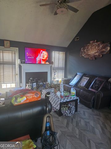 121 Bombay Lane, Grantville, GA 30220