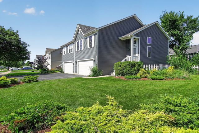 440 Newport Circle, Oswego, IL 60543