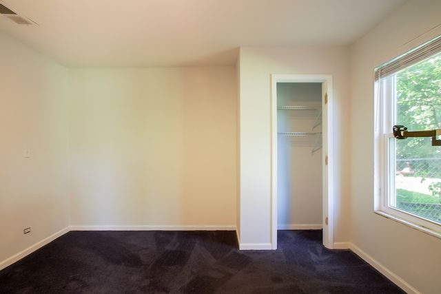 440 Newport Circle, Oswego, IL 60543