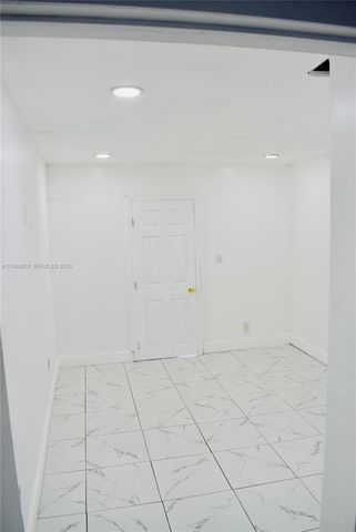 2280 SW 43rd Ave 2, Fort Lauderdale, FL 33317