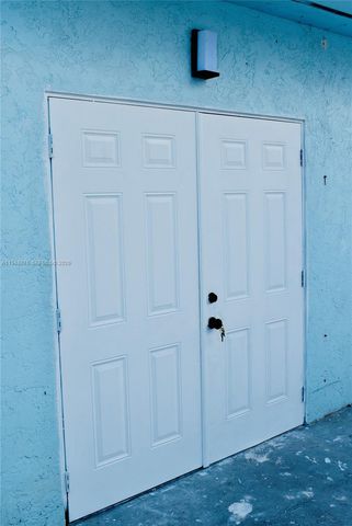 2280 SW 43rd Ave 2, Fort Lauderdale, FL 33317