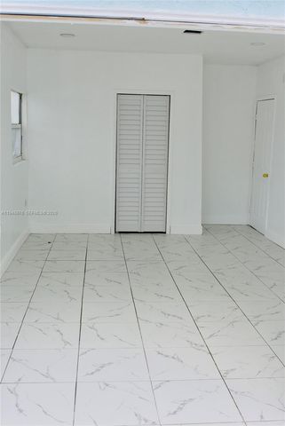 2280 SW 43rd Ave 2, Fort Lauderdale, FL 33317