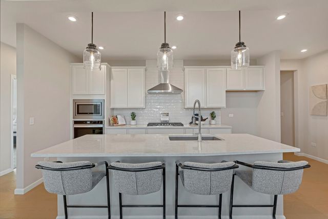 12444 Portrush Lane 31601, Lemont, IL 60439