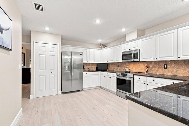 786 59TH AVENUE NE, St Petersburg, FL 33703