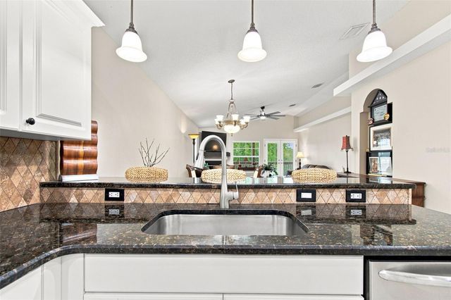 786 59TH AVENUE NE, St Petersburg, FL 33703