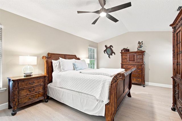 786 59TH AVENUE NE, St Petersburg, FL 33703