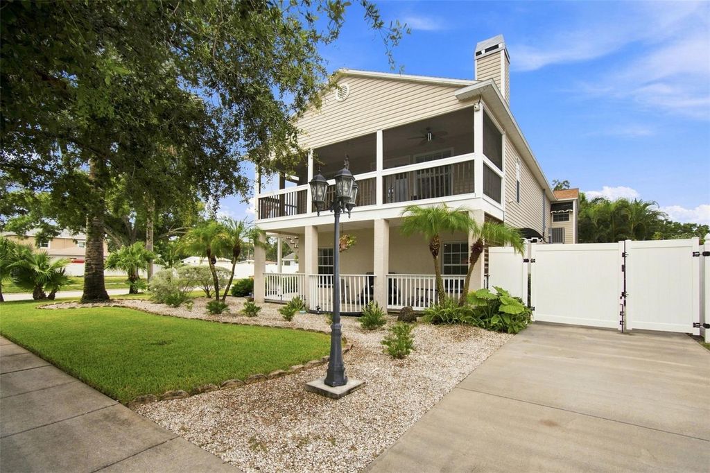 786 59TH AVENUE NE, St Petersburg, FL 33703