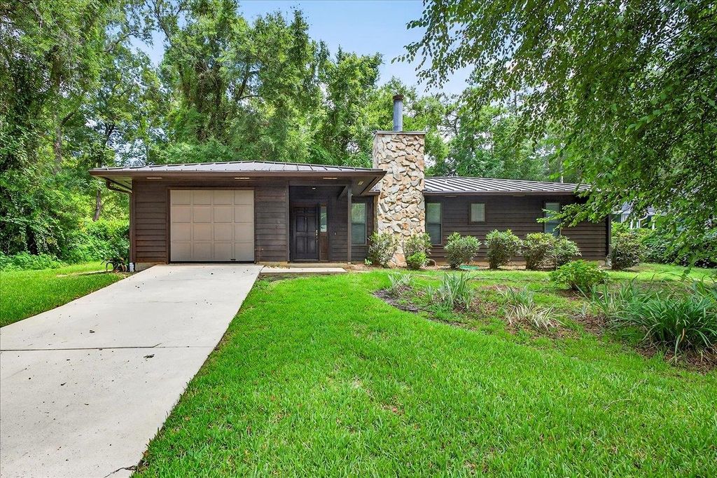 8749 Minnow Creek Drive, Tallahassee, FL 32312