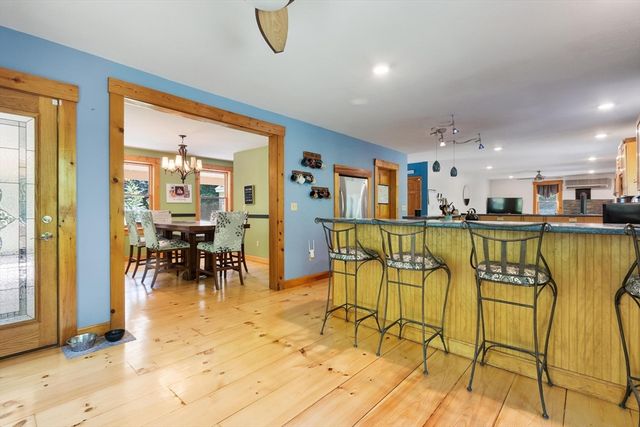 1132 Doe Valley Rd, Athol, MA 01331