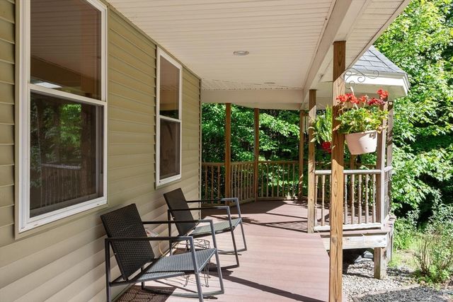 1132 Doe Valley Rd, Athol, MA 01331