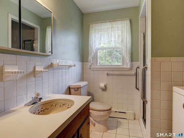 222 Maplewood Avenue, Torrington, CT 06790