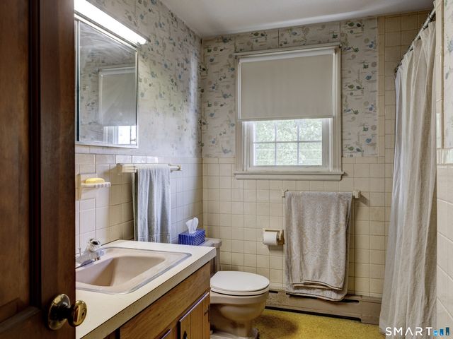 222 Maplewood Avenue, Torrington, CT 06790