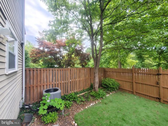 14813 HAMMERSMITH CIR, Silver Spring, MD 20906