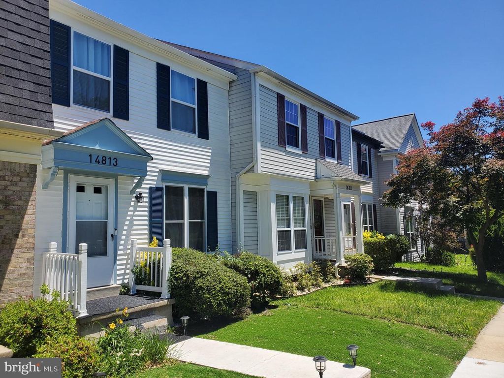 Image 2 of property listing at 14813 HAMMERSMITH CIR, Silver Spring, MD 20906