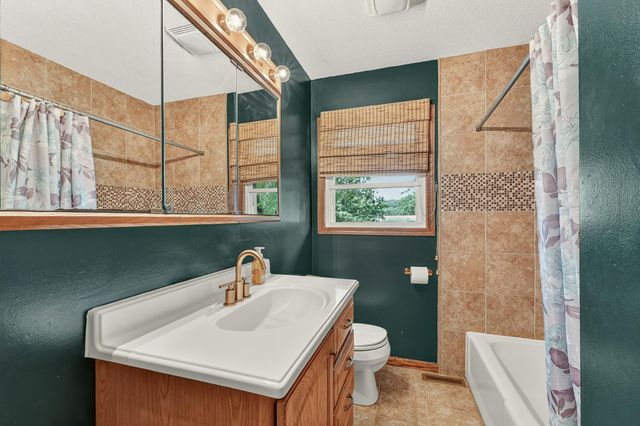 3935 Kahoun Court SE, Rochester, MN 55904