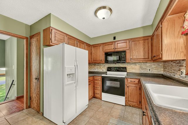 3935 Kahoun Court SE, Rochester, MN 55904