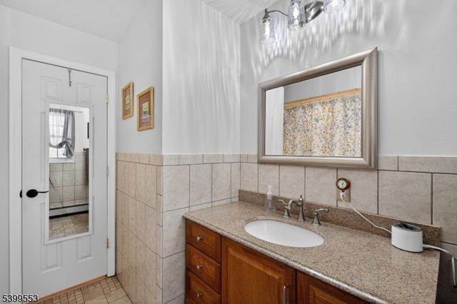 29 Newman Rd, Wantage Twp., NJ 07461