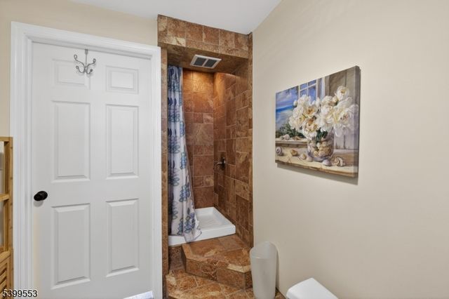 29 Newman Rd, Wantage Twp., NJ 07461