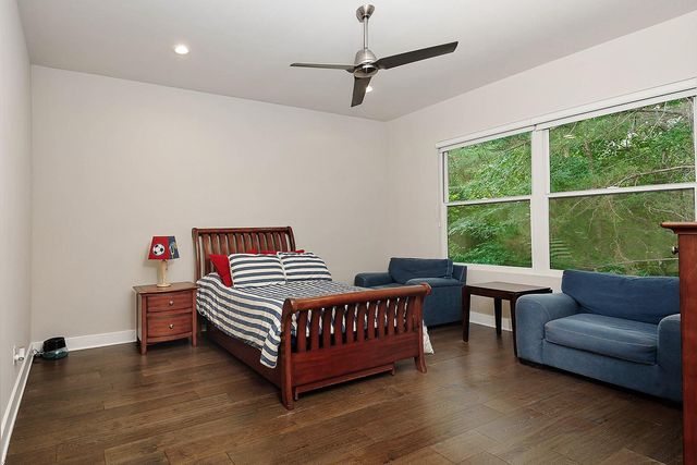 10 Kingscote Way, The Woodlands, TX 77382