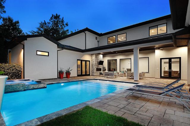 10 Kingscote Way, The Woodlands, TX 77382