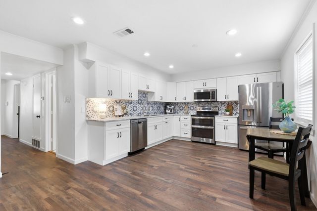 709 Lexington Drive, Irving, TX 75061
