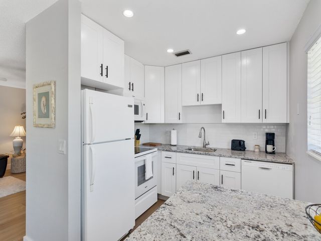 2800 Indian River Boulevard 6H, Vero Beach, FL 32960