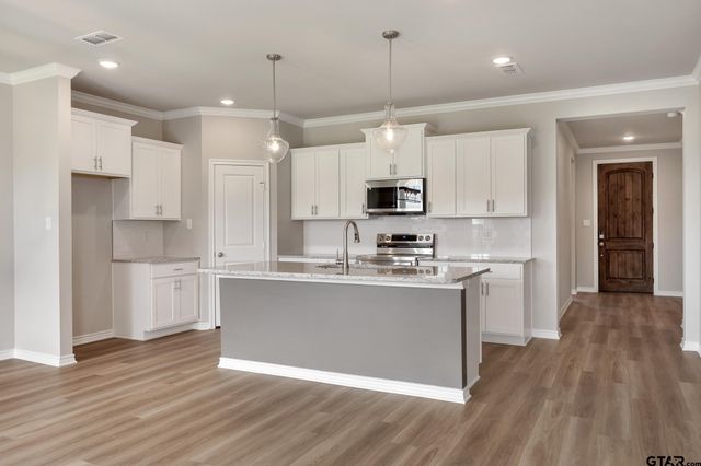 306 Driftwood Way, Whitehouse, TX 75791