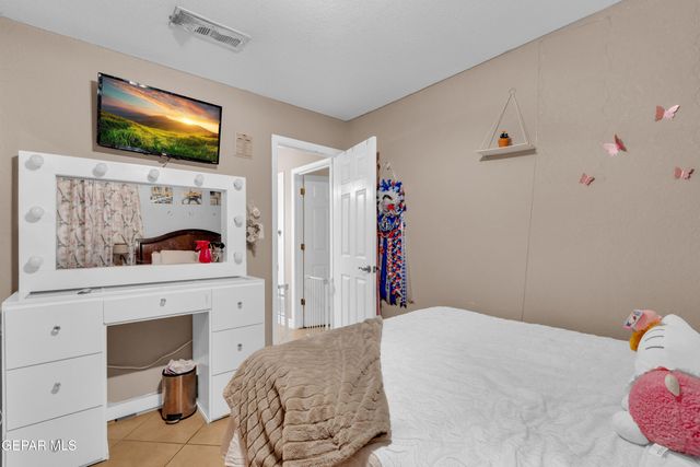 14057 Fortuna Street, Clint, TX 79928