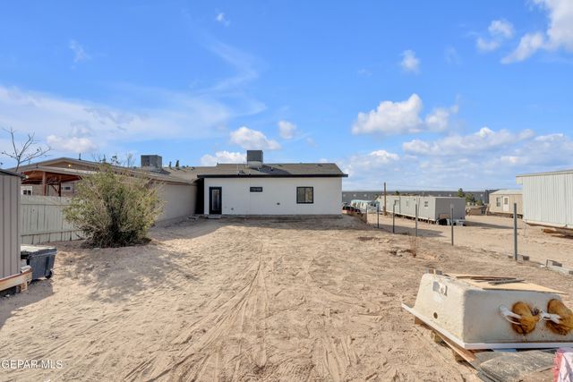 14057 Fortuna Street, Clint, TX 79928