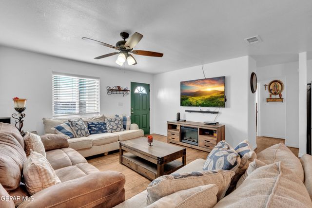 14057 Fortuna Street, Clint, TX 79928