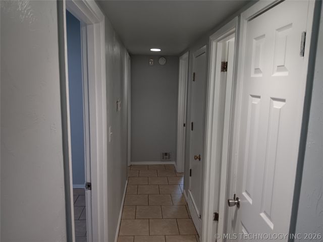 1044 N 77th East Avenue, Tulsa, OK 74115