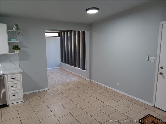 1044 N 77th East Avenue, Tulsa, OK 74115