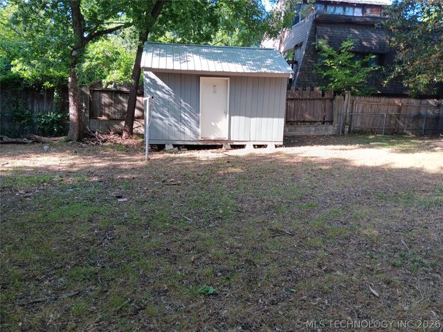 1044 N 77th East Avenue, Tulsa, OK 74115