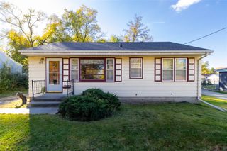 3616 Madison Avenue, Des Moines, IA 50310