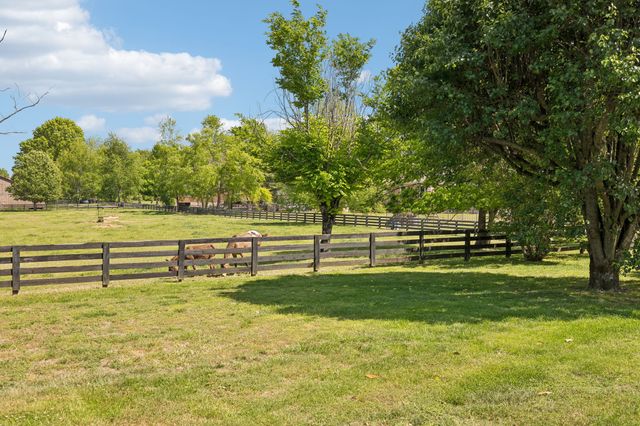 608 Akin Ct, Franklin, TN 37064