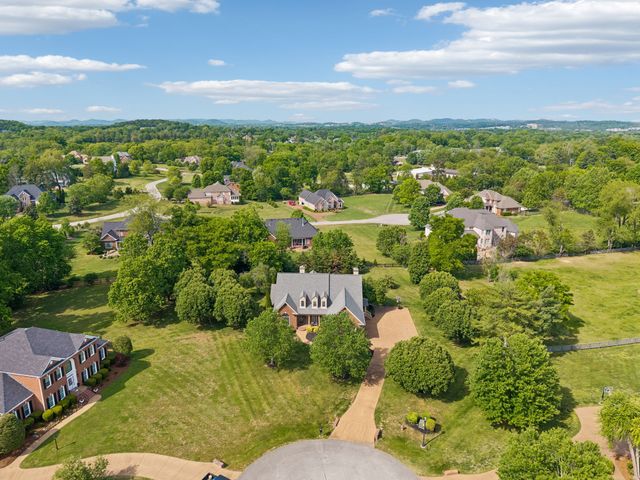 608 Akin Ct, Franklin, TN 37064