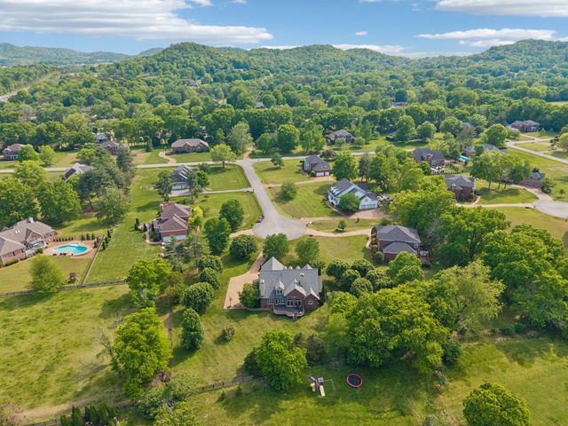 608 Akin Ct, Franklin, TN 37064