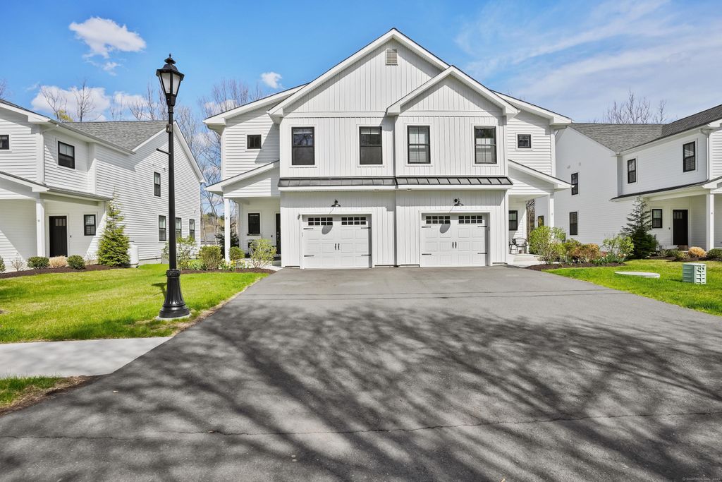 37 Old Route 7 4, Brookfield, CT 06804