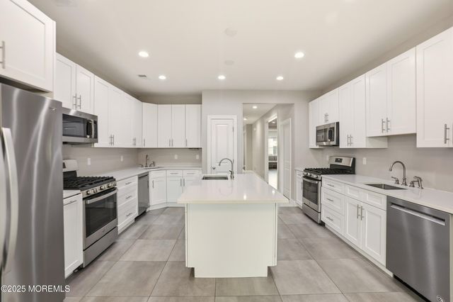 119 N Zinfandel Road, Lakewood, NJ 08701