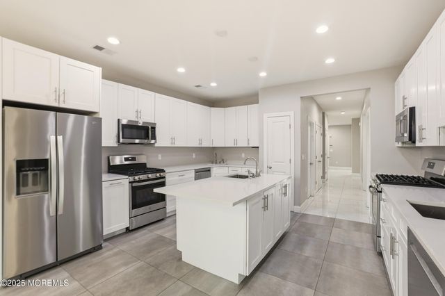 119 N Zinfandel Road, Lakewood, NJ 08701