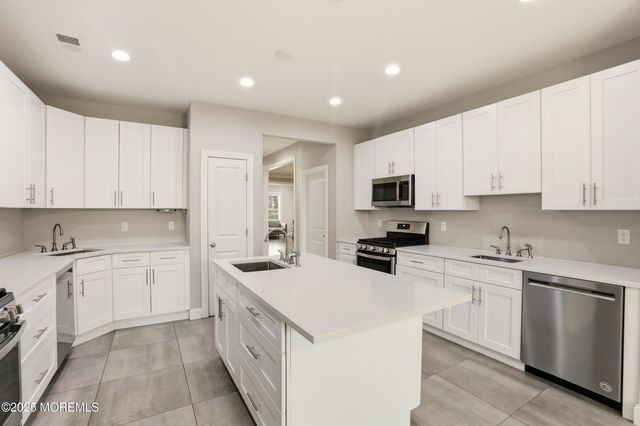 119 N Zinfandel Road, Lakewood, NJ 08701