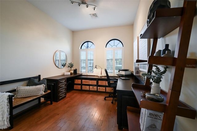 525 MAST DRIVE, Bradenton, FL 34208