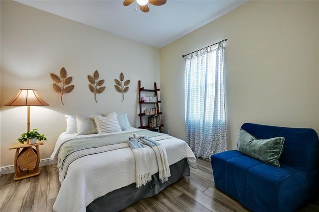 525 MAST DRIVE, Bradenton, FL 34208