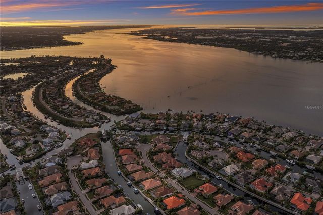 525 MAST DRIVE, Bradenton, FL 34208