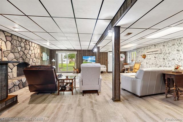 8763 Bishop Road, Brighton, MI 48116