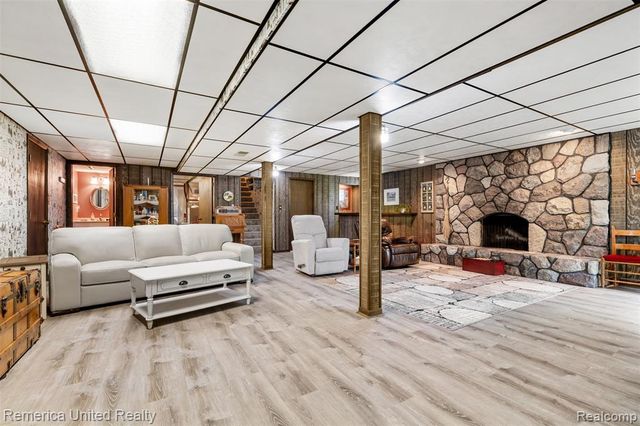 8763 Bishop Road, Brighton, MI 48116