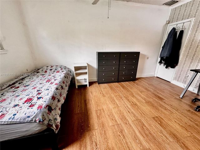 1335 NE 176th St, North Miami Beach, FL 33162