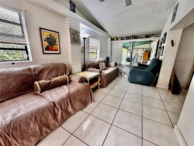 1335 NE 176th St, North Miami Beach, FL 33162