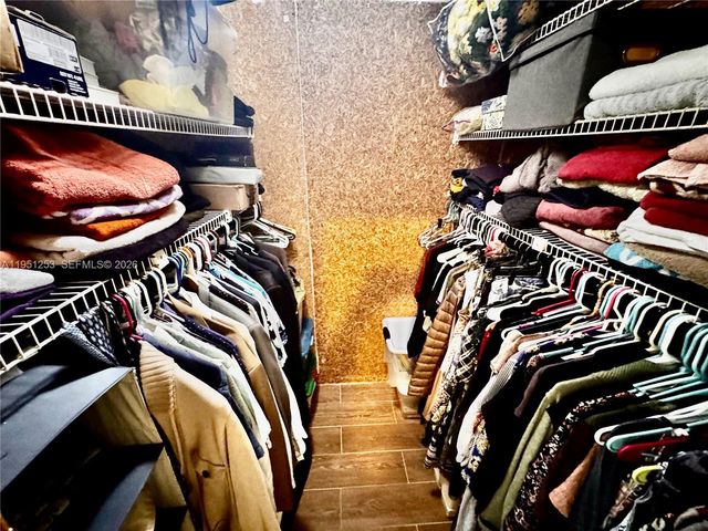 1335 NE 176th St, North Miami Beach, FL 33162